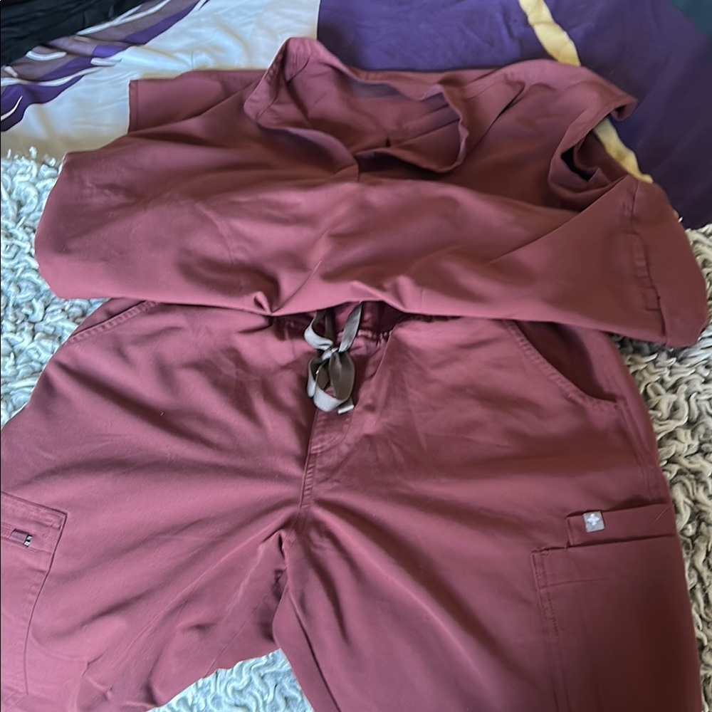 Stylish Mauve Scrub Set